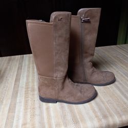 Boots..brown..girls..size 2