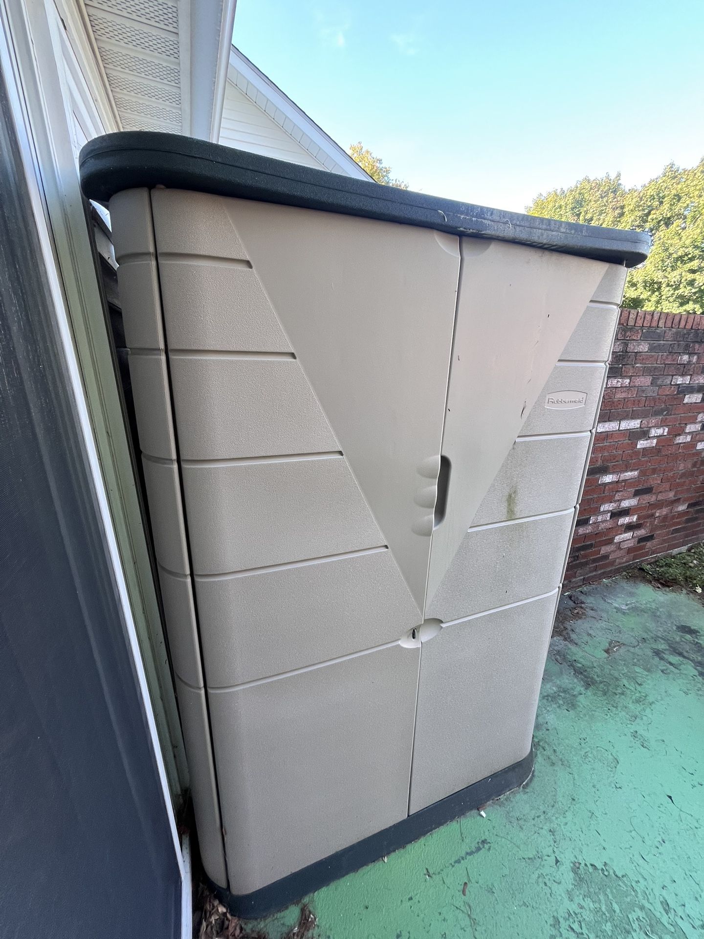Outdoor Storage Cabinet