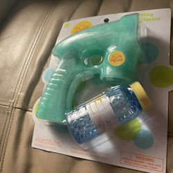 Lightning Bubble Blaster Toy Shooter Fun Outdoor Playtime Kids NWT Exciting Play