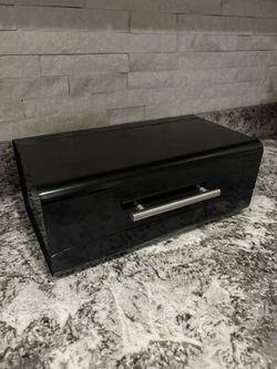 Metal bread box/countertop storage container 