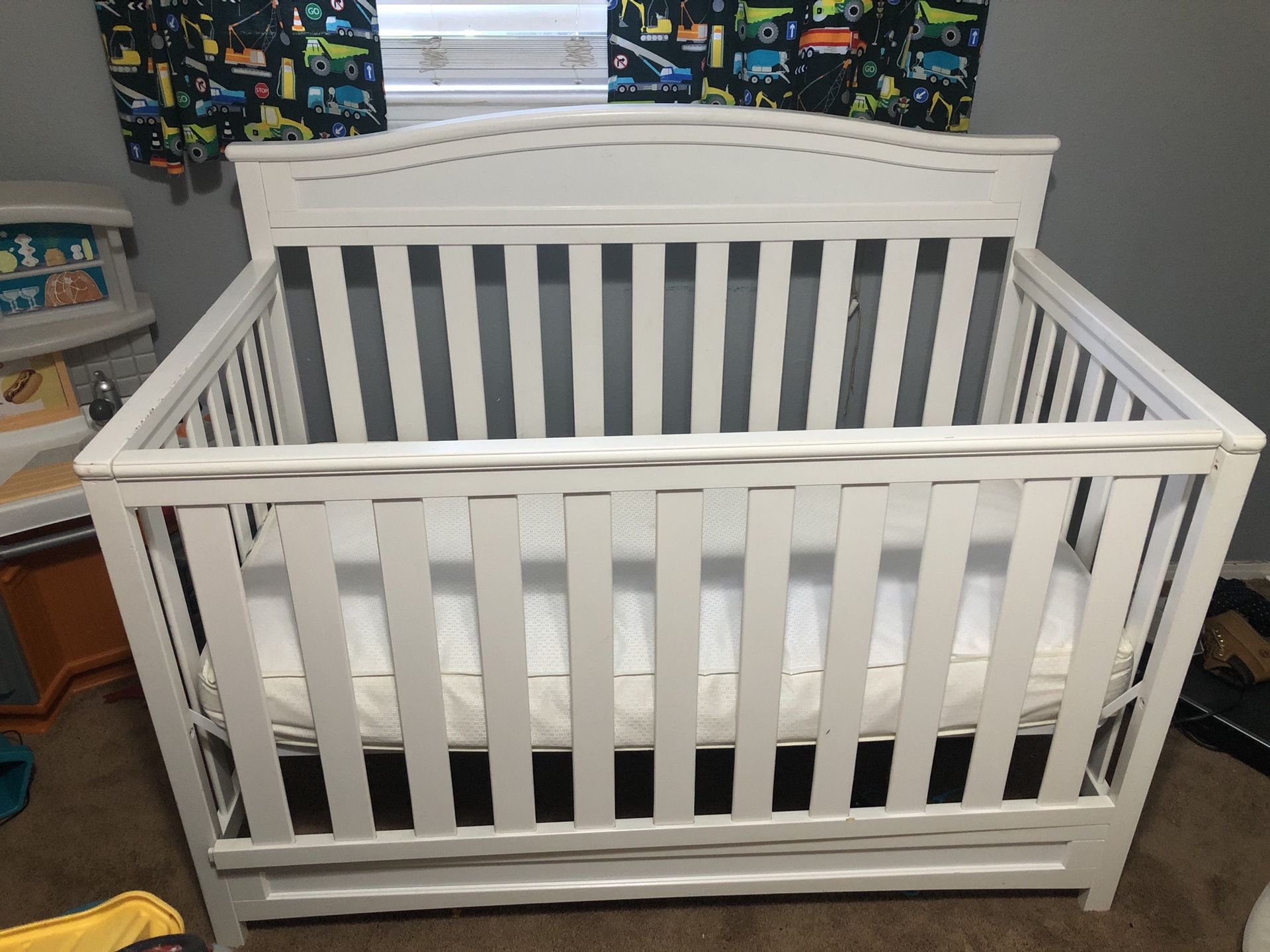 Delta 4-n-1 crib