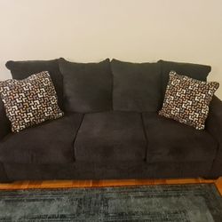 Super Comfy Sofa with Matching Pillows