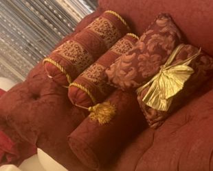 Decorative pillows 4 total