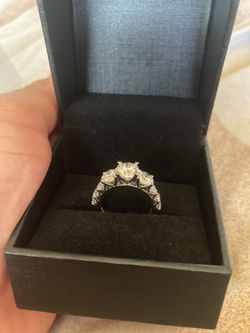 3 Stone Round Cut Diamond 14k White Gold Engagment Ring 