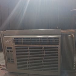 6050 BTU Air conditioner