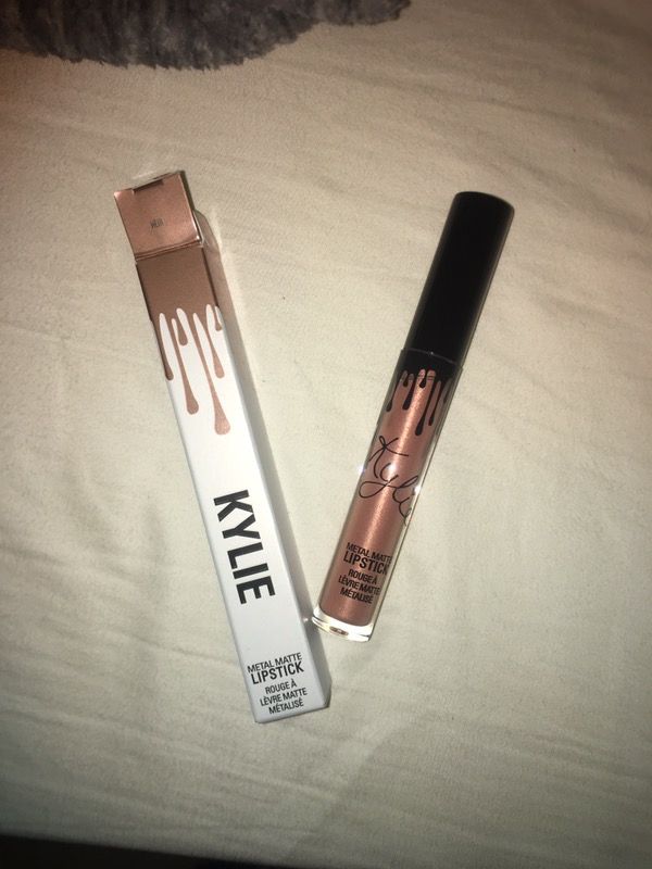 Kylie Jenner metal matte in heir