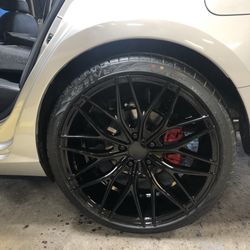 Black Rims 20’s
