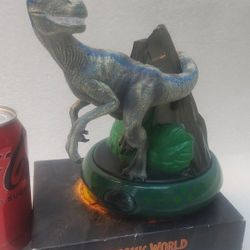 JURASSIC WORLD NIGHTLIGHT+ JURASSIC PARK DVD S ULTIMATE COLLECTION 