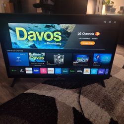 32in LG Smart TV
