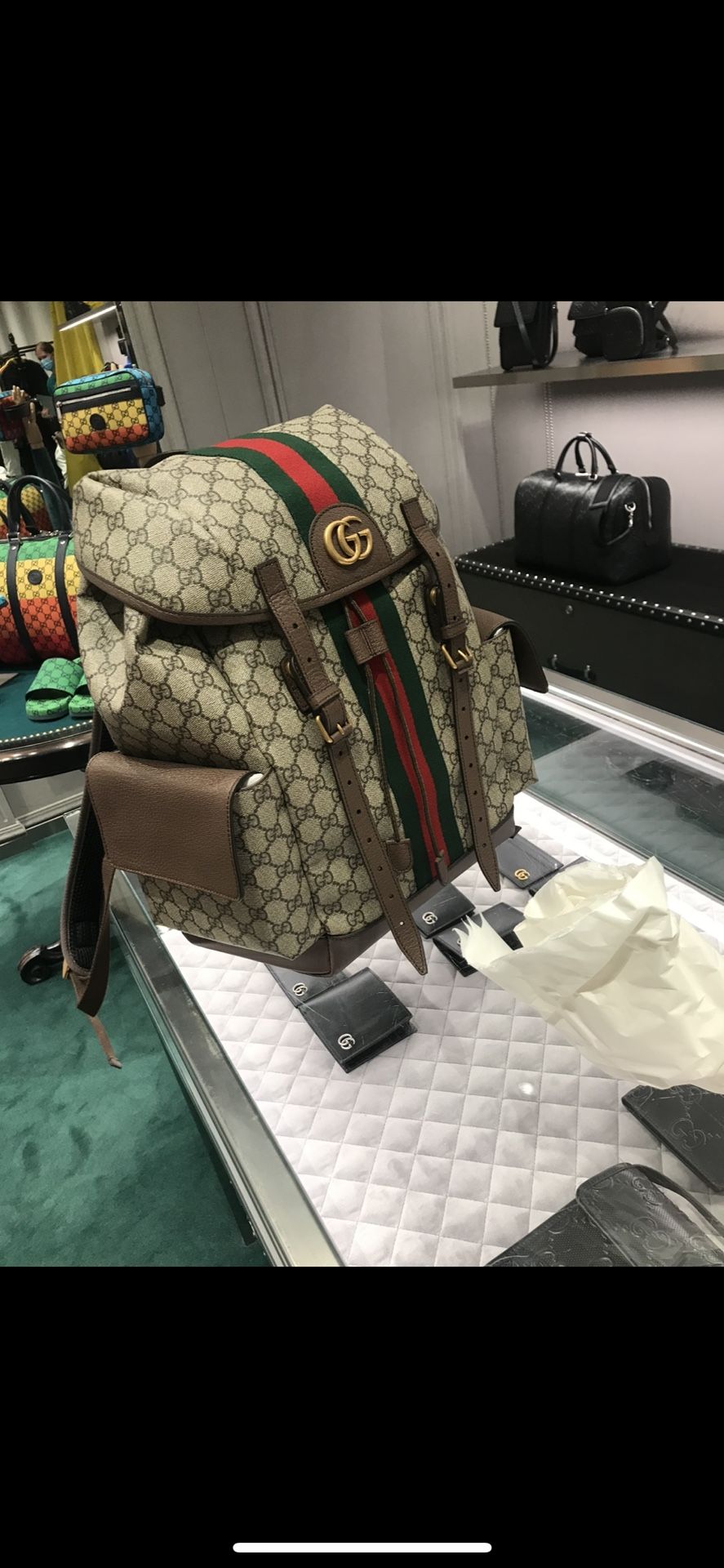 GUCCI Backpack Ophidia GG Medium  Supreme GG 