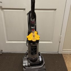 Dyson vacuum 