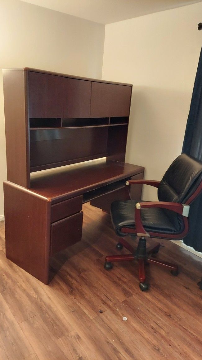 Free Desk And Chair