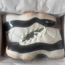 WMNS AIR JORDAN 11 RETRO 