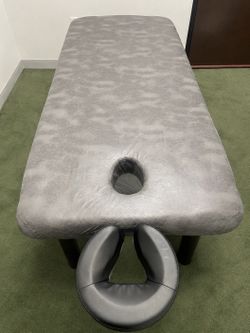 Set of 6 Massage Beds / Facial Tables (5 Matching + 1 Bonus Free!)