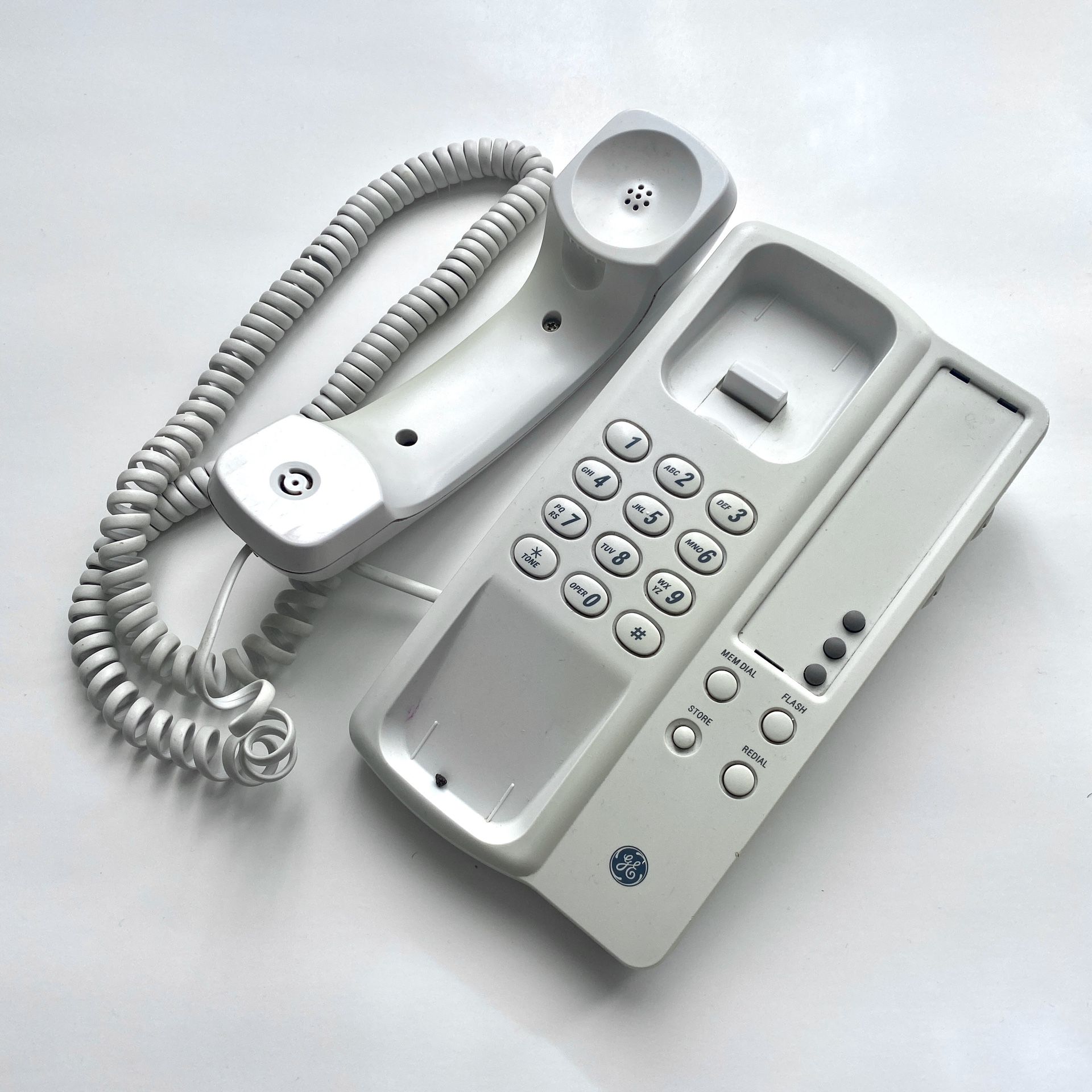 VINTAGE "GE" THOMAS CONSUMER CORDED LANDLINE TELEPHONE