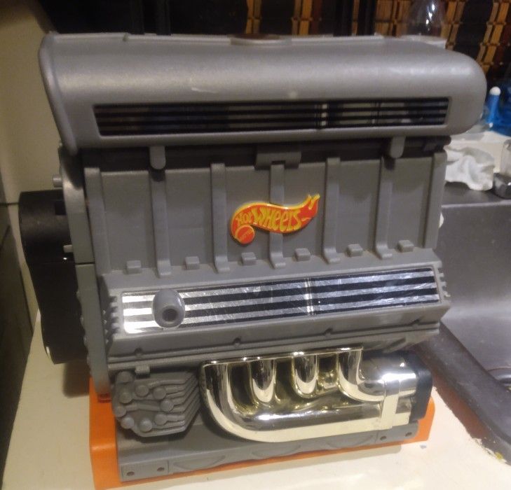 1999 Hot Wheels STO N GO Carrying Case Holds 24 Cars