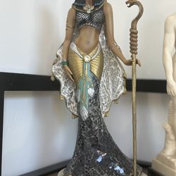 Cleopatra: Goddess of the Nile – Limited Edition Figurine 🌟