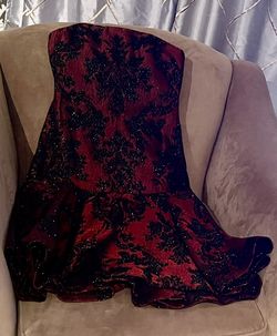 Badgley Mischka Strapless Dress. Holiday. Party. New Years Eve. Wedding. Events.