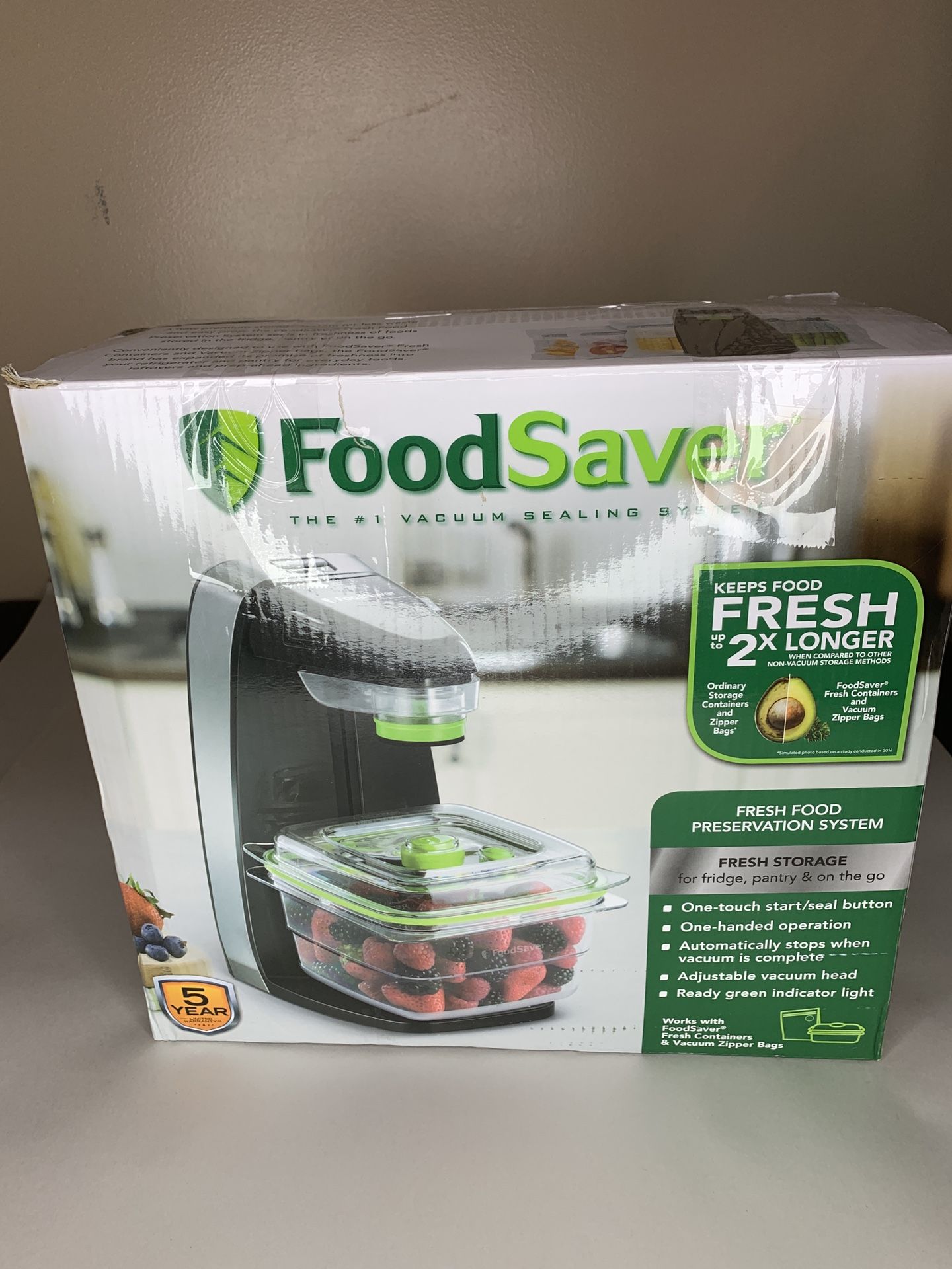 Food Saver Fresh Food Preservation System FM1160-000 NEW Open Box