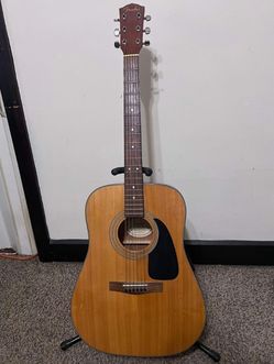 FENDER DG-8S. NAT . ACOUSTIC GUITAR