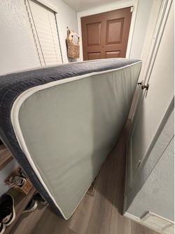Full size bed