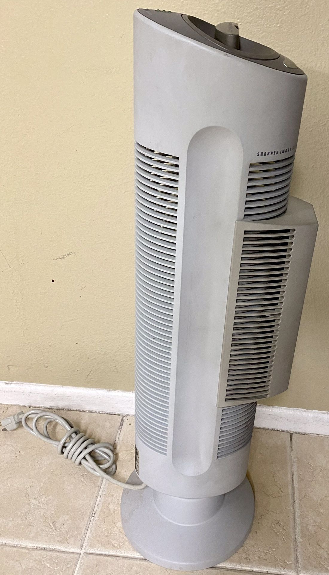 SHARPER IMAGE IONIC BREEZE QUADRA SILENT AIR PURIFIER WITH OZONE GUARD