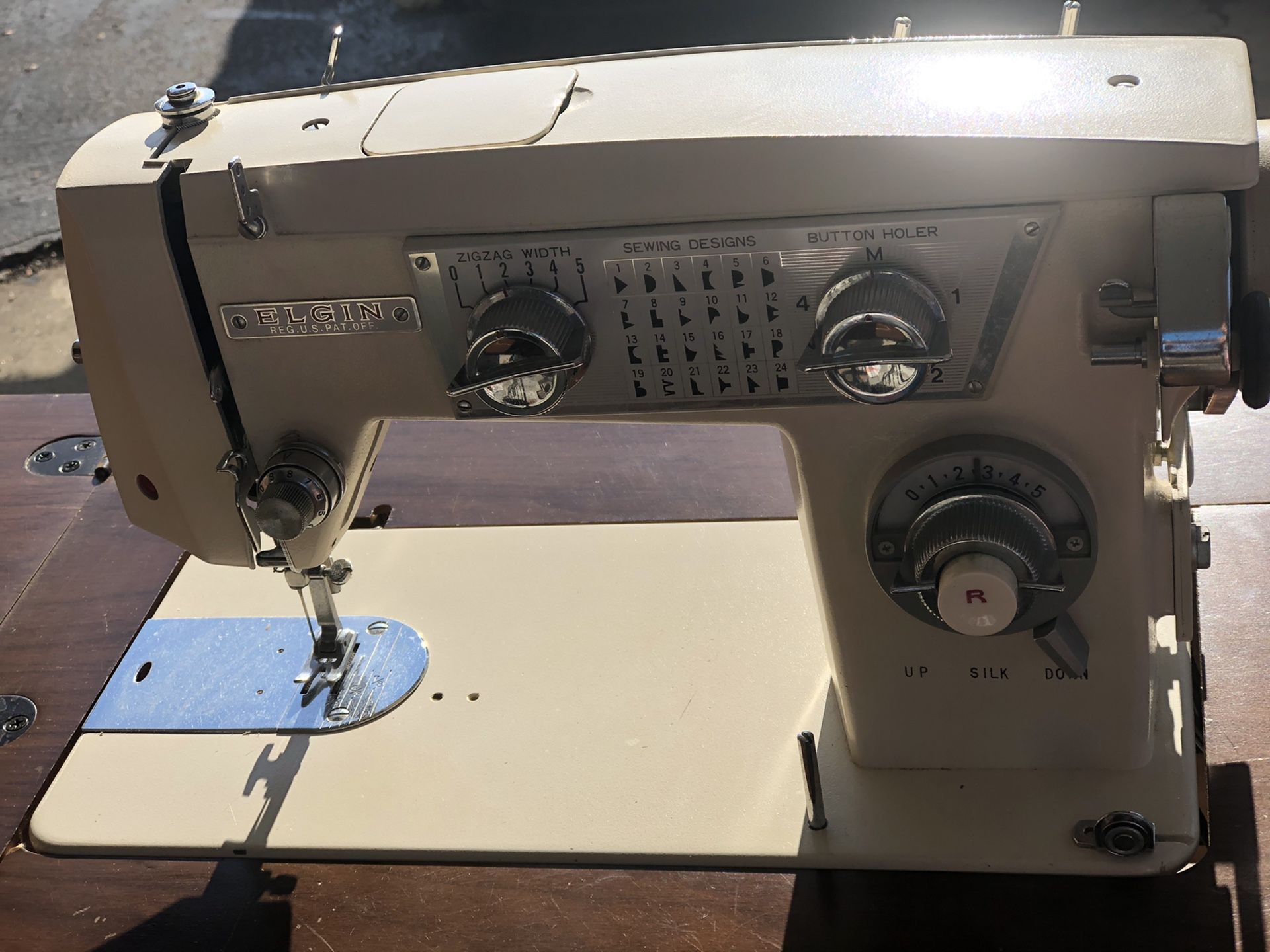 Vintage Elgin Sewing Machine model 2468 With Wood Case for Sale in