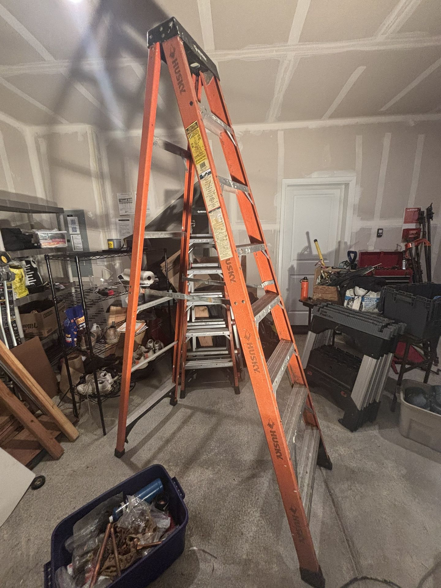 8ft Husky Fiberglass Ladder 