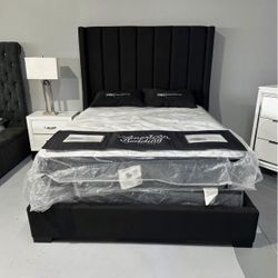 (NEW IN BOX) 6FT Tall King & Queen Size Black Fabric Bed Frame 