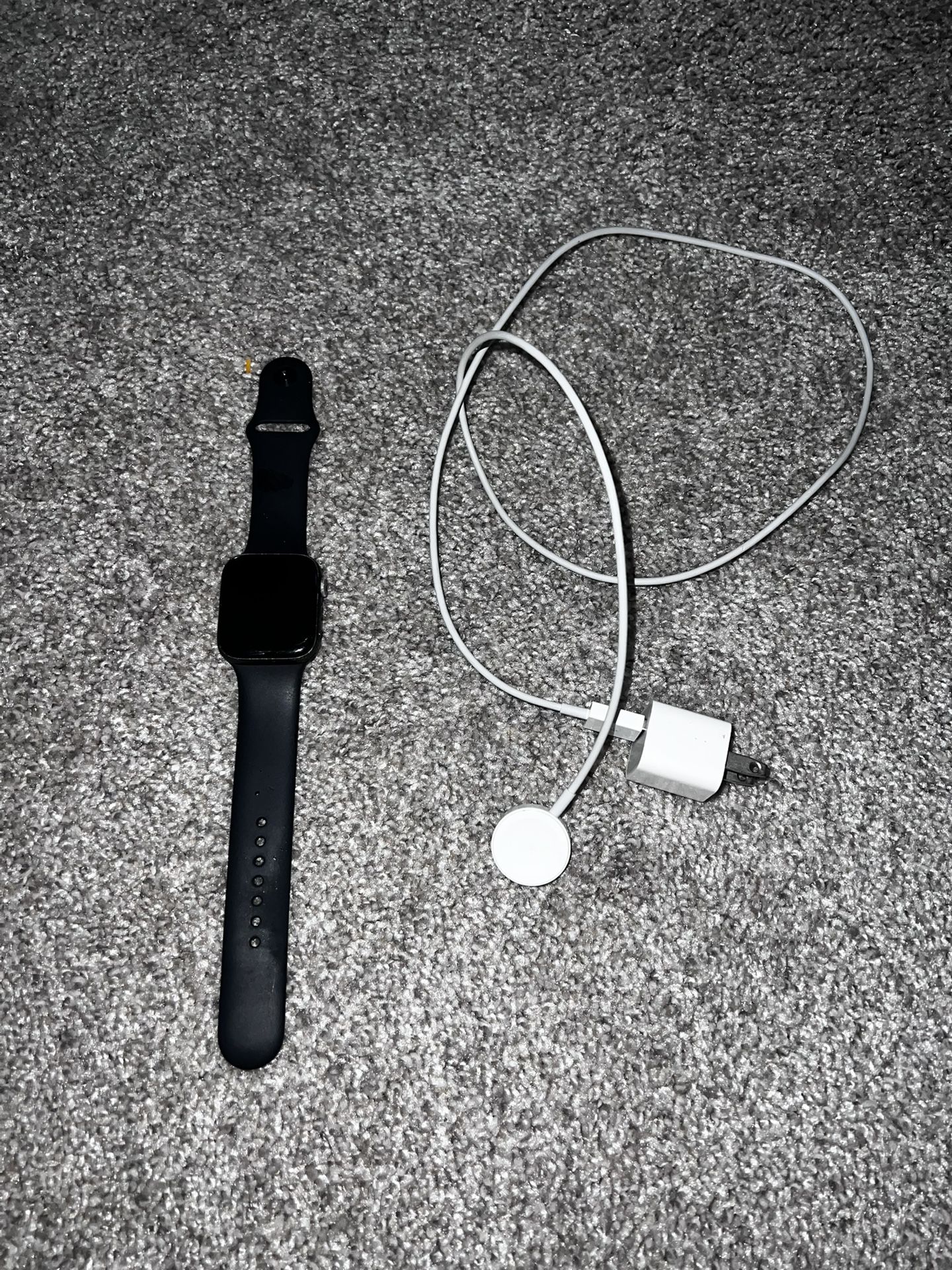 Apple Watch 5 44mm, GPS + Cellular) – Includes Charger & Plug – Great Condition