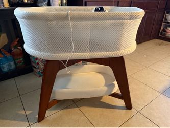 Bliss Smart Bassinet