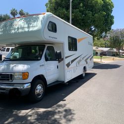 2008 Tioga 26Q RV  Ford E450  18k Miles
