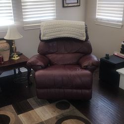 Family Room Furniture 