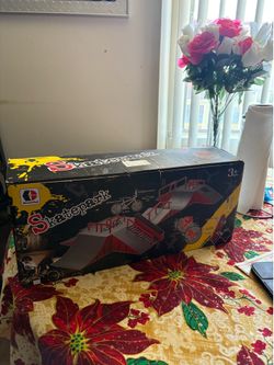 Skating ramps toy set