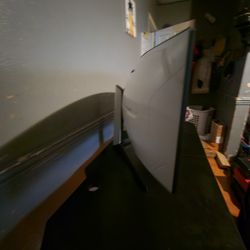 Monitor N Gaming Table 