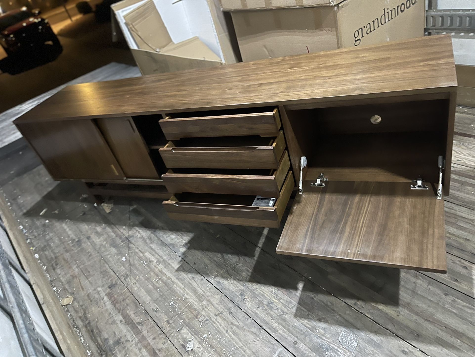 Williams Media Console Original From Joybird Súper Nice Condition