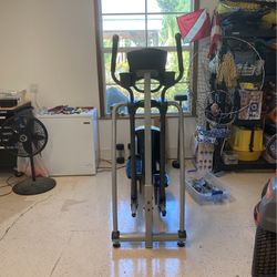Sports Art Fitness Treadmill 