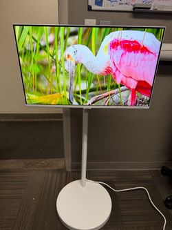 Samsung Movingstyle 32” 4K Smart Monitor TV W/ Rolling Stand