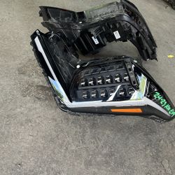 2024-25 KIA EV9 HEADLIGHTS FULL LED O M