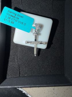 925 silver cross with moissanite