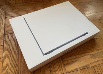 🚨🚨🚨 2022 MacBook Air M2 (13”, 8GB RAM)