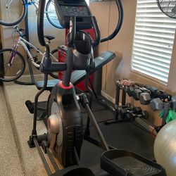 Schwinn 470 Elliptical.