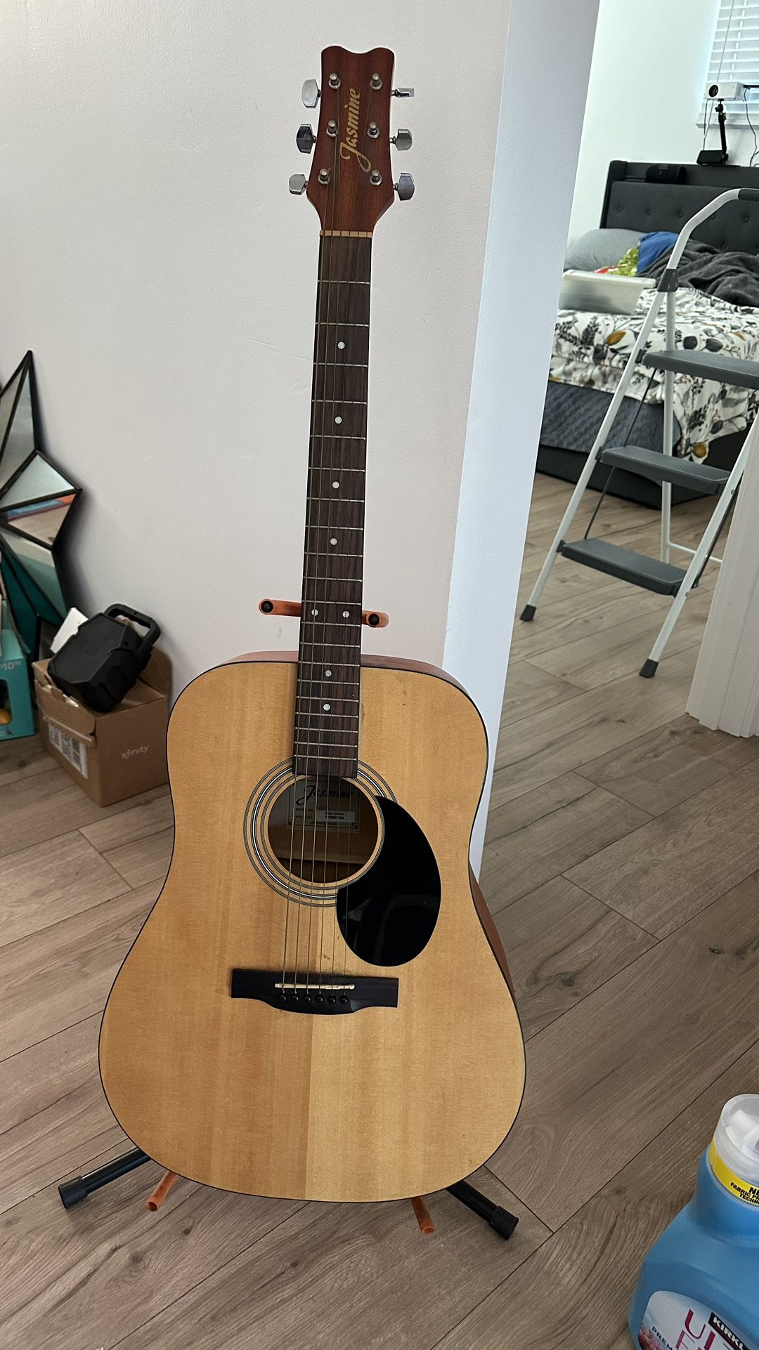 Guitar With Stand And Extra Strings