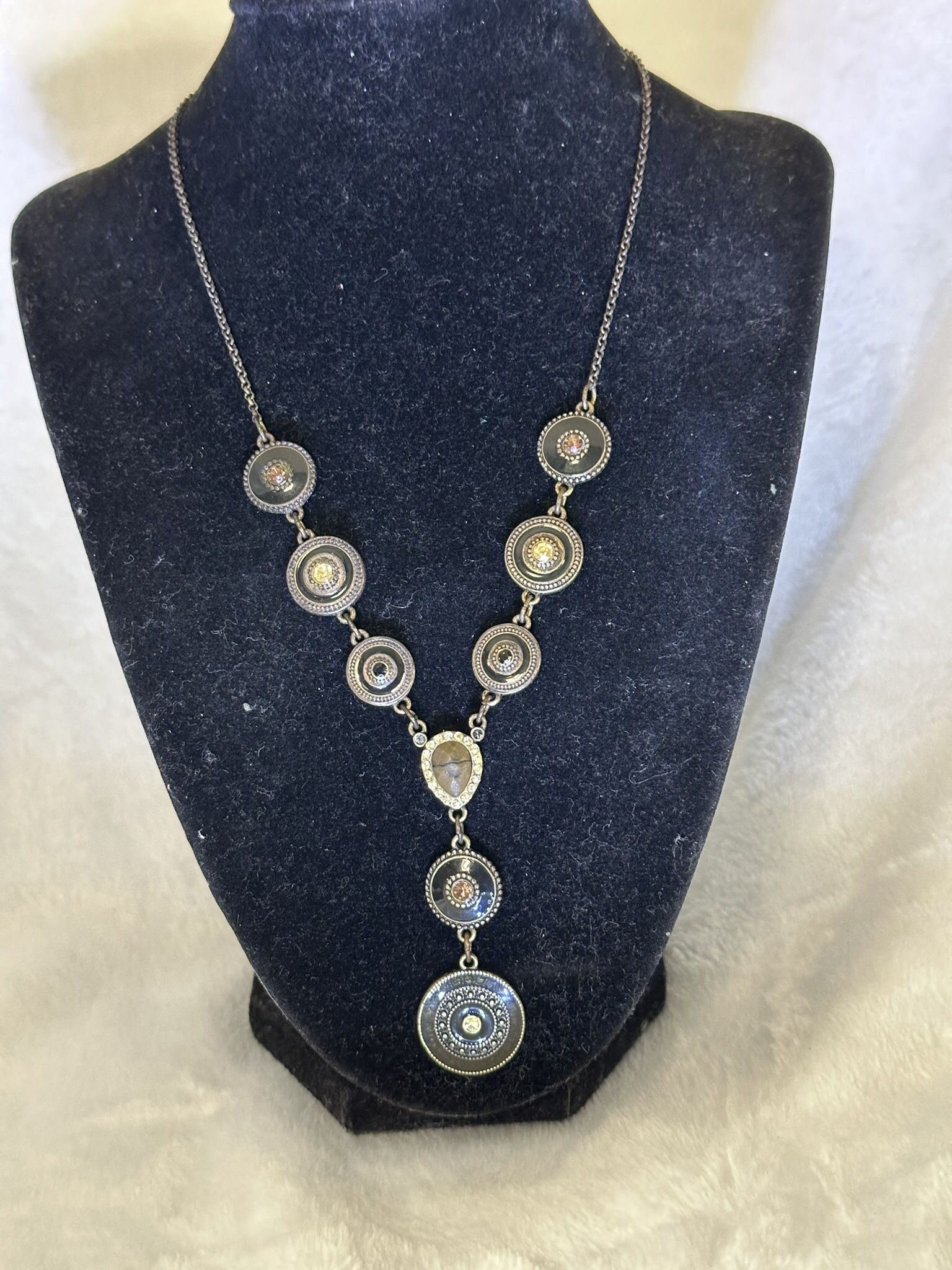 Vintage Avon Y Drop Statement Necklace 18” Long W/ 3” Extensión 2” Drop Pendants Good Condition
