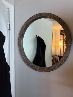 Round Wall Mirror with Decorative Metal Frame