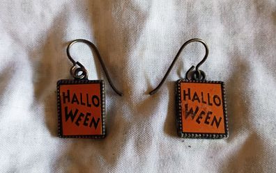 Unisex Happy Halloween dangle earrings.