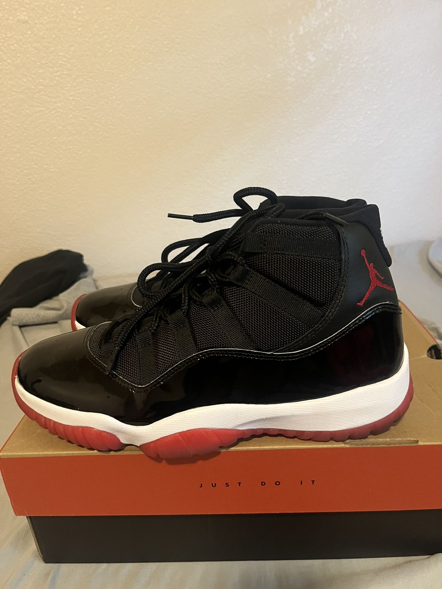 Jordan bred 11s Size 10 NO Trades