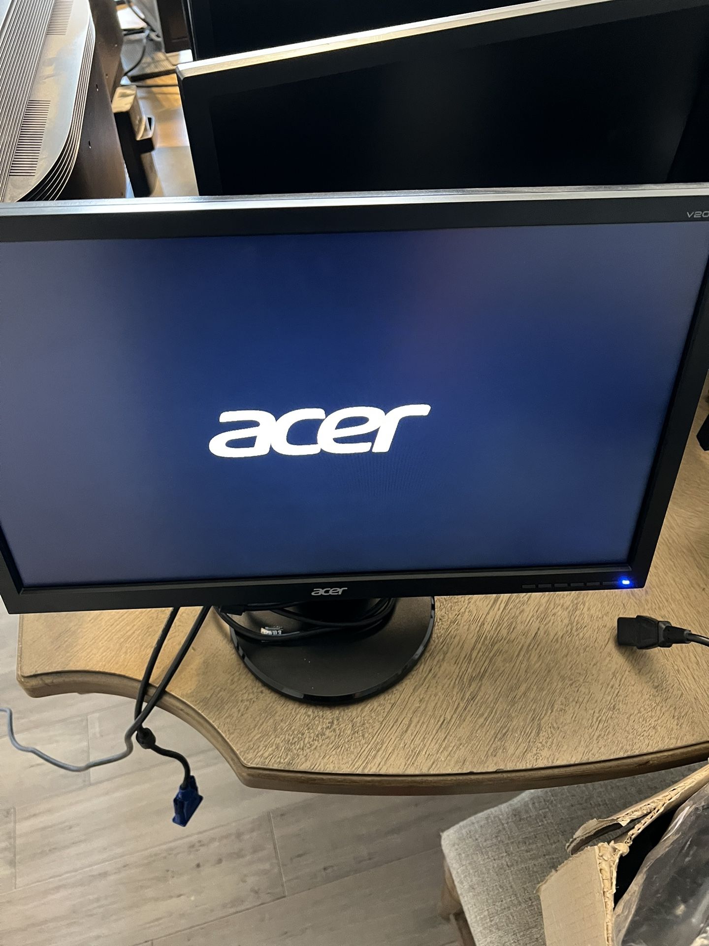 Acre 19” LCD Monitor