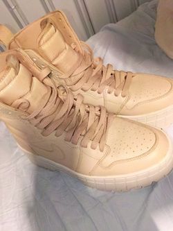Air Jordan Nike  (woman) size 9