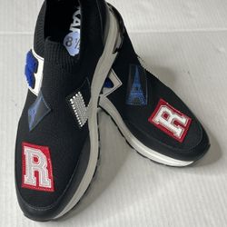 This KARL LAGERFELD PARIS womens Meadow Shoe 